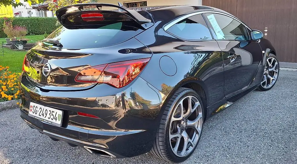 Opel Astra GTC OPC 280 PS — Coupé sportif turbo haute performance
