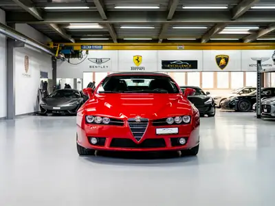Alfa Romeo Spider 1.8 TBi — Cabriolet sportif rouge, état impeccable, 12'900 km — Innenraum