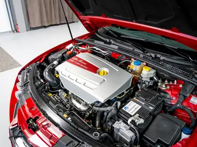 Alfa Romeo Spider 1.8 TBi — Cabriolet sportif rouge, état impeccable, 12'900 km — Miniatur 30