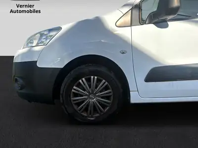 Peugeot Partner 1.6i Urban — Utilitaire compact fiable, expert récent — Miniature 8