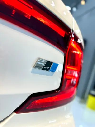 Volvo S90 2.0 T6 Inscription AWD — Berline premium Polestar, services inclus — détail