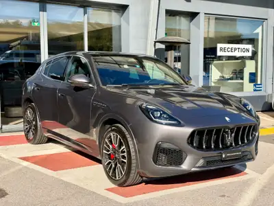 Maserati Grecale 2.0 MHEV GT — SUV hybride premium, 73'800 km, toit panoramique — rear view