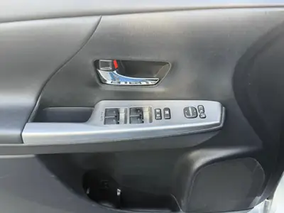 Toyota Prius+ 1.8 VVT-i HSD Premium — Monospace hybride 7 places, 156'000 km — Miniature 17