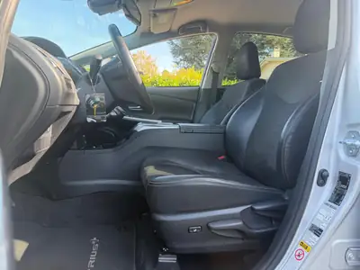 Toyota Prius+ 1.8 VVT-i HSD Premium — Monospace hybride 7 places, 156'000 km — Miniature 18