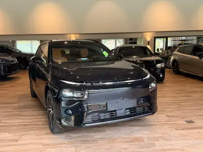 XPENG G9 93kWh Performance AWD — SUV électrique premium, 575 ch, quasi neuf — side view