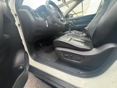 Nissan X-Trail 2.0 dCi Tekna 4x4 — 7 places, diesel robuste, faible kilométrage — Miniatura 9