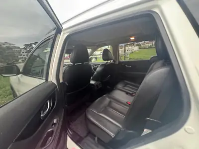Nissan X-Trail 2.0 dCi Tekna 4x4 — 7 places, diesel robuste, faible kilométrage — Miniatura 10