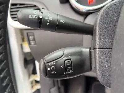 Peugeot 207 1.6 16V Sport Automatic — Citadine fiable, boîte auto, 152'100 km — Thumbnail 23