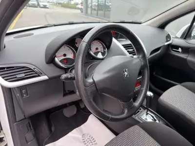 Peugeot 207 1.6 16V Sport Automatic — Citadine fiable, boîte auto, 152'100 km — Thumbnail 22