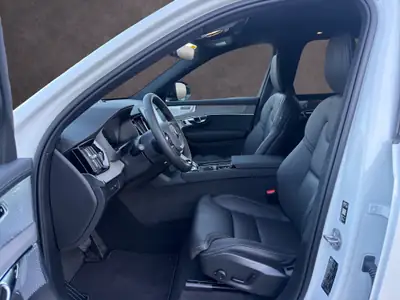Volvo XC90 2.0 T8 TE Ultra Dark eAWD — SUV hybride rechargeable 7 places, quasi neuf — Thumbnail 10