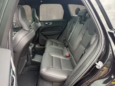 Volvo XC60 2.0 T8 TE Black Edition — Hybride rechargeable haute performance, quasi neuf — Thumbnail 15