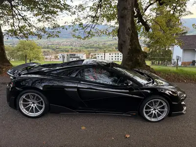 McLaren 600LT Spider — Cabriolet ultra-performant, seulement 24'000 km — side view