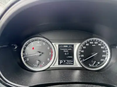 Suzuki Vitara 1.6 S.Cellano Top Automatic — SUV compact fiable, entretien à jour — Miniatura 11