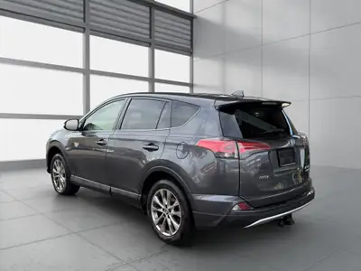 Toyota RAV-4 2.5 HSD Sol e-CVT — SUV hybride fiable, entretien complet — cruscotto
