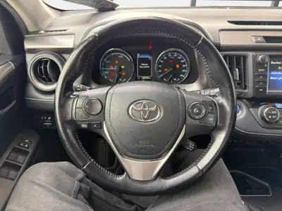 Toyota RAV-4 2.5 HSD Sol e-CVT — SUV hybride fiable, entretien complet — Miniatura 11