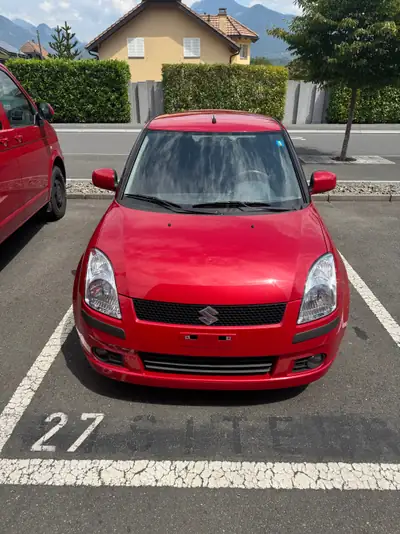 Suzuki Swift 1.5 GL Top — Citadine agile et économique, 195 000 km — exterior view