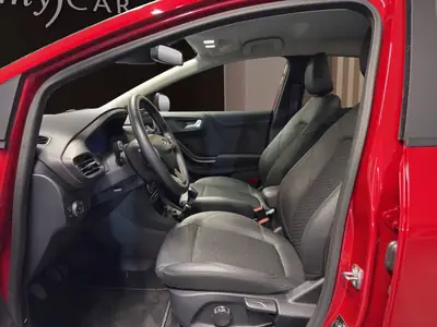 Ford Puma 1.0 MHEV Titanium X — SUV compact hybride léger, 31'000 km seulement — détail