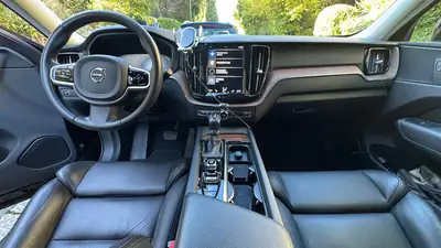 Volvo XC60 2.0 T5 Inscription AWD — SUV premium robuste, 100 600 km — rear view