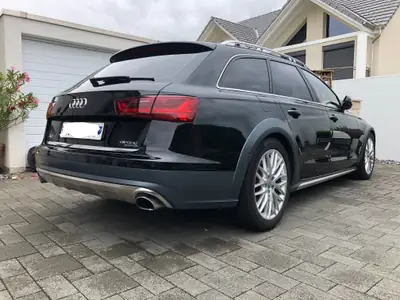 Audi A6 Allroad 3.0 BiTDI V6 Quattro — Break premium 320 ch, tout-terrain élégant — Seitenansicht