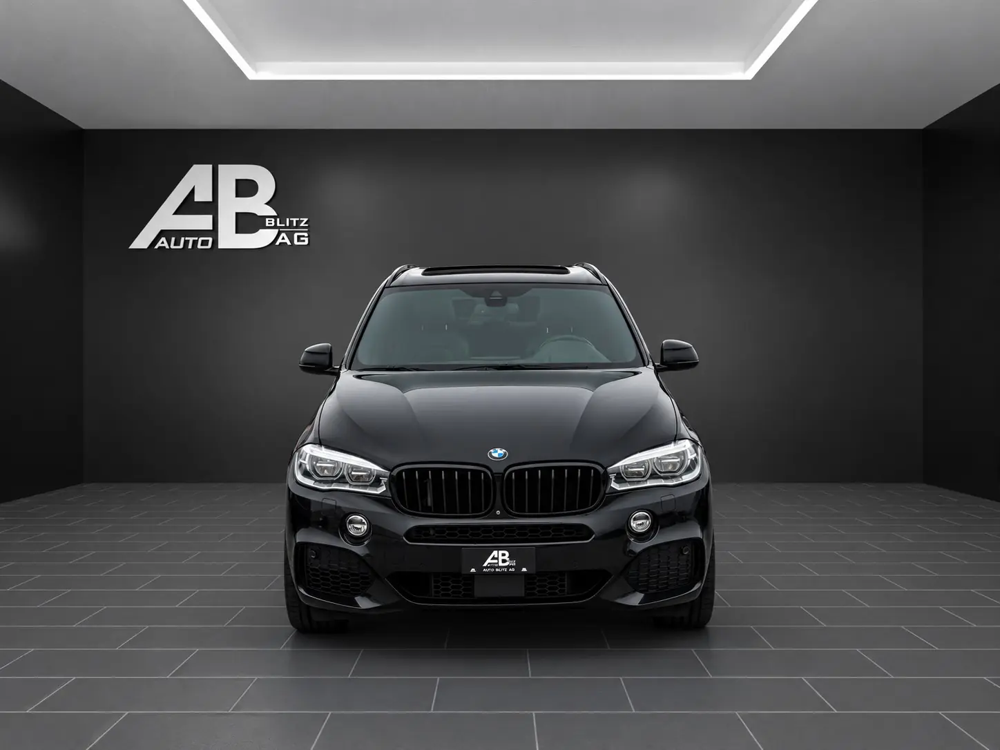 BMW X5 xDrive 50i M-Sportpaket — SUV premium 450 ch, entretien complet