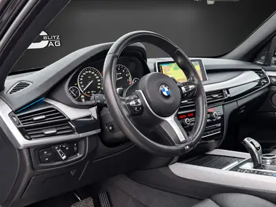 BMW X5 xDrive 50i M-Sportpaket — SUV premium 450 ch, entretien complet — Miniature 8