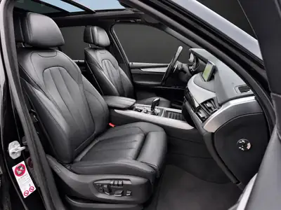 BMW X5 xDrive 50i M-Sportpaket — SUV premium 450 ch, entretien complet — Miniature 9