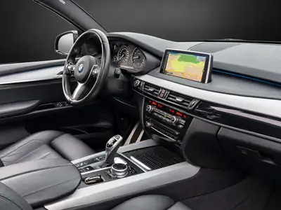 BMW X5 xDrive 50i M-Sportpaket — SUV premium 450 ch, entretien complet — Miniature 10