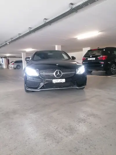 Mercedes-Benz C 200 AMG Line 4Matic — Coupé sportif, transmission automatique, 4WD — vista esterna