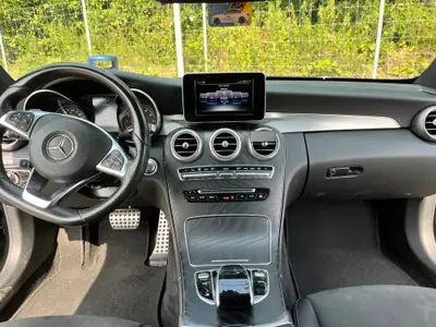 Mercedes-Benz C 200 AMG Line 4Matic — Coupé sportif, transmission automatique, 4WD — interni