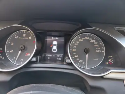 Audi S5 4.2 V8 FSI Quattro — Coupé sportif de prestige, 353 ch dynamiques — Armaturenbrett