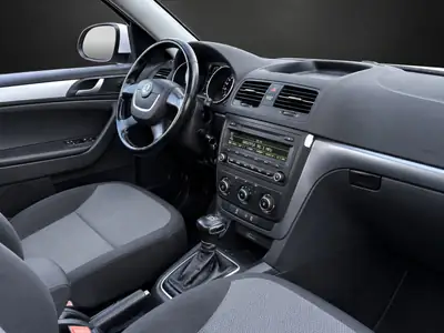 Skoda Yeti 2.0 TDI 140 PS 4x4 — SUV compact robuste, tout-terrain polyvalent — Thumbnail 10