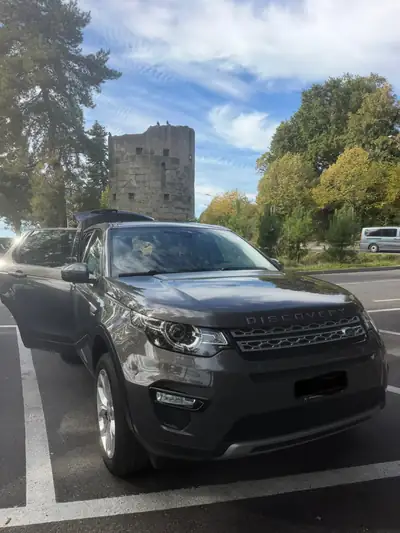 Land Rover Discovery Sport 2.0 TD4 HSE Luxury — SUV polyvalent diesel, 120'000 km, garantie fiabilité — exterior view