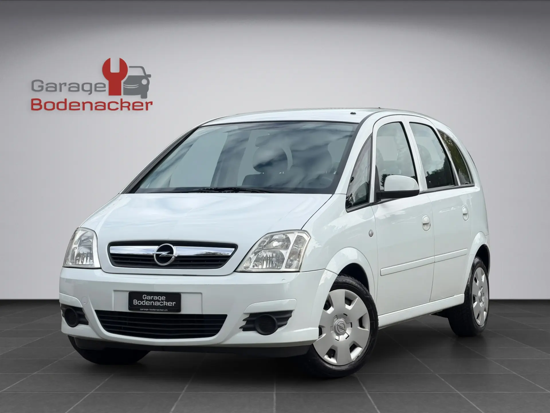 Opel Meriva 1.6i-16 TP Edition Easytronic — Minivan pratique, transmission automatisée, 100'000 km