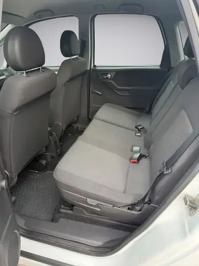 Opel Meriva 1.6i-16 TP Edition Easytronic — Minivan pratique, transmission automatisée, 100'000 km — Miniatura 11