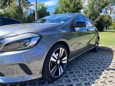 Mercedes-Benz Classe A 200 Night Star — Berline compacte élégante, 162'000 km, entretien Mercedes — côté