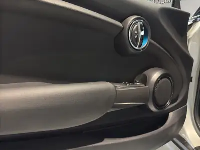 MINI Cooper 3 portes 2018 — Design iconique, faible kilométrage, Pack Pepper — detail