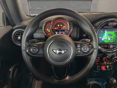 MINI Cooper 3 portes 2018 — Design iconique, faible kilométrage, Pack Pepper — Thumbnail 7