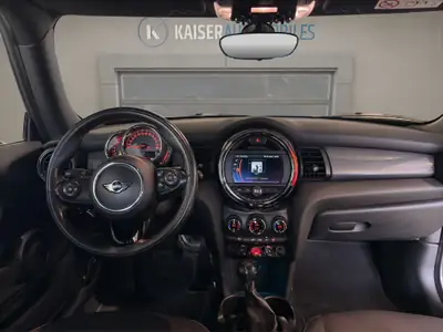 MINI Cooper 3 portes 2018 — Design iconique, faible kilométrage, Pack Pepper — Thumbnail 8