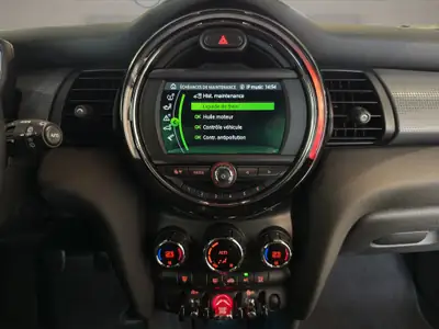 MINI Cooper 3 portes 2018 — Design iconique, faible kilométrage, Pack Pepper — Thumbnail 11