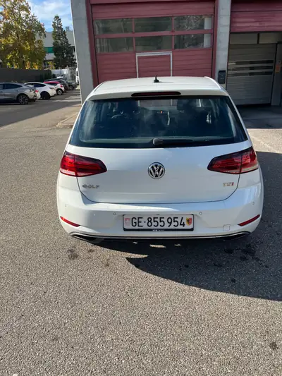 VW Golf 1.4 TSI 125 Comfortline — Compacte fiable, entretenue régulièrement — intérieur