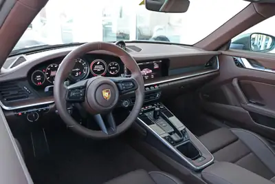Porsche 911 Carrera S PDK — Coupé sportif haute performance, 60'000 km seulement — Miniatura 9