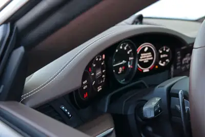 Porsche 911 Carrera S PDK — Coupé sportif haute performance, 60'000 km seulement — Miniatura 10