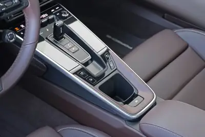 Porsche 911 Carrera S PDK — Coupé sportif haute performance, 60'000 km seulement — Miniatura 11
