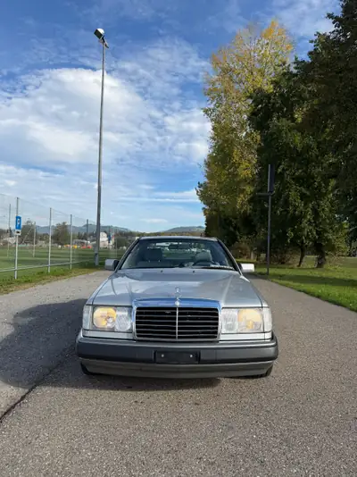 Mercedes-Benz 300 CE — Coupé sportif classique, motorisation 180 ch automatique — Thumbnail 9