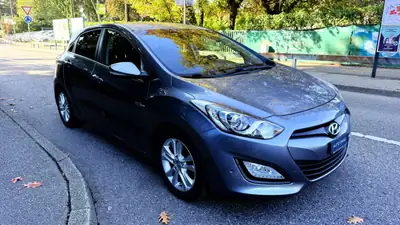 Hyundai i30 1.6 GDI Style — Berline fiable, 140 000 km, sans sinistre — côté