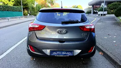 Hyundai i30 1.6 GDI Style — Berline fiable, 140 000 km, sans sinistre — intérieur