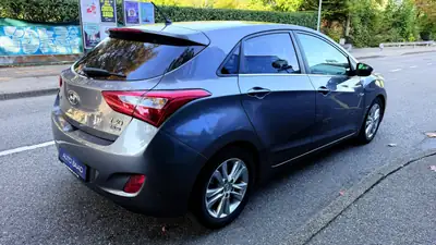 Hyundai i30 1.6 GDI Style — Berline fiable, 140 000 km, sans sinistre — détail