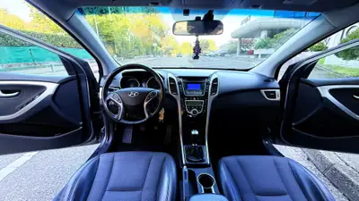 Hyundai i30 1.6 GDI Style — Berline fiable, 140 000 km, sans sinistre — Miniature 9