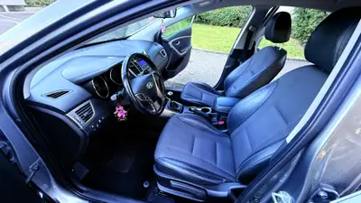 Hyundai i30 1.6 GDI Style — Berline fiable, 140 000 km, sans sinistre — Miniature 10