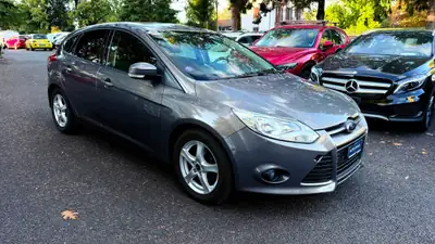 Ford Focus 1.6i VCT Trend PowerShift — Berline compacte fiable, consommation maîtrisée — arrière